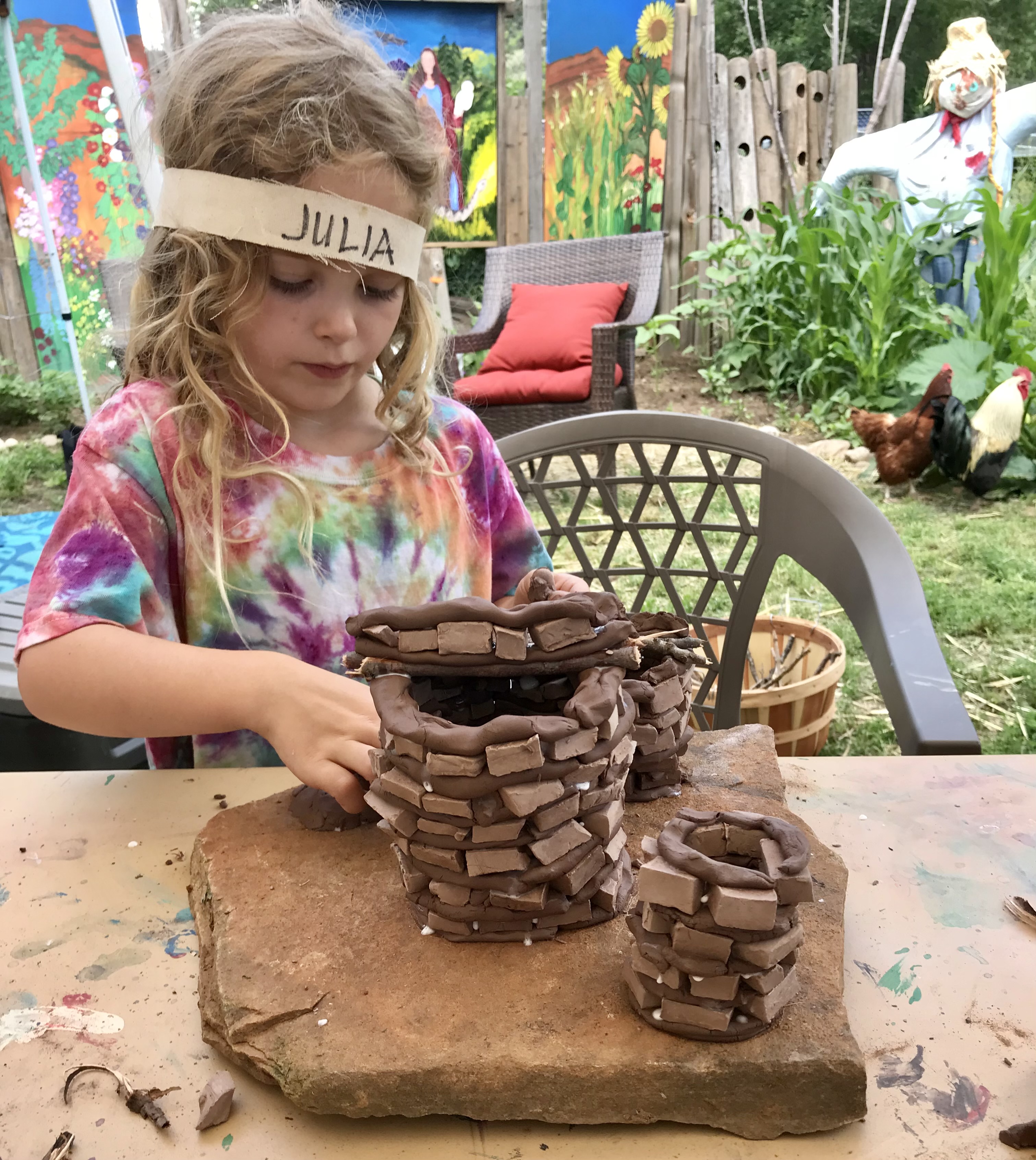 Crafting her round house