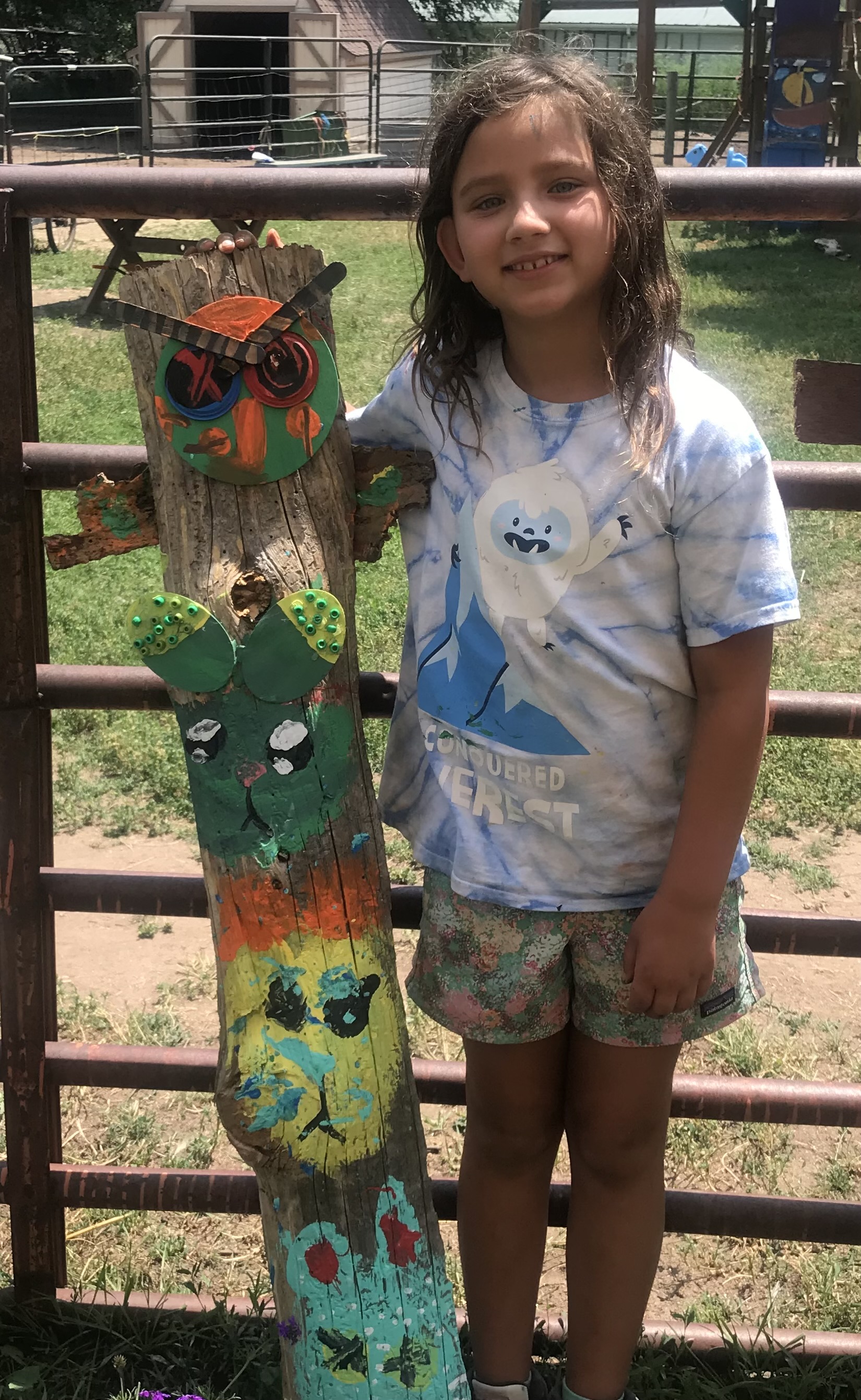 She created her favorite birds and animals onto the pole